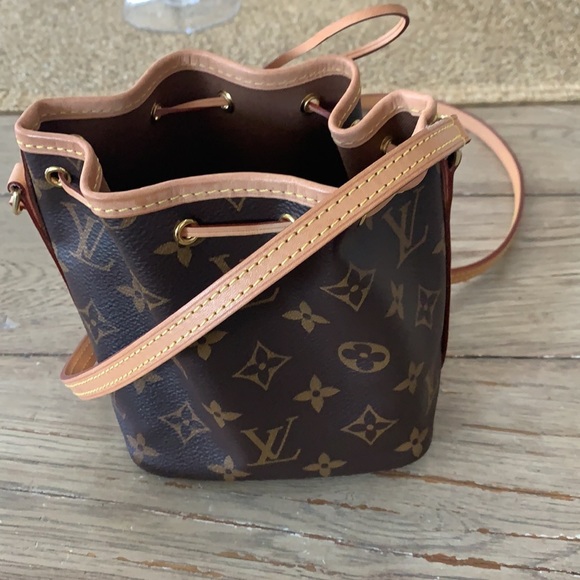 Louis Vuitton Nano Noe - Picture 5 of 14